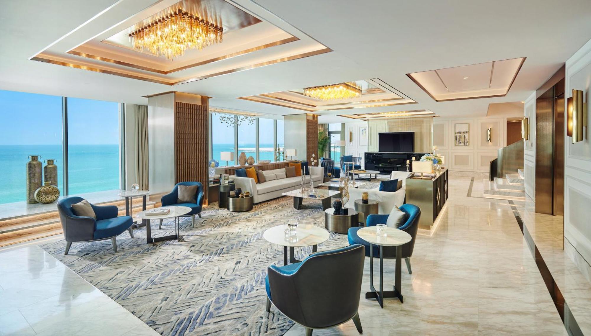 Mandarin Oriental Jumeira, Dubai Ngoại thất bức ảnh The Club Lounge at the Westin Dubai