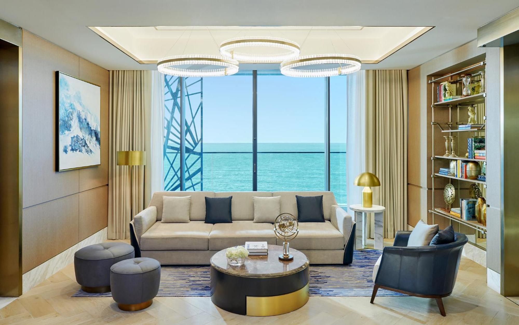 Mandarin Oriental Jumeira, Dubai Ngoại thất bức ảnh The living room of a three-bedroom residence